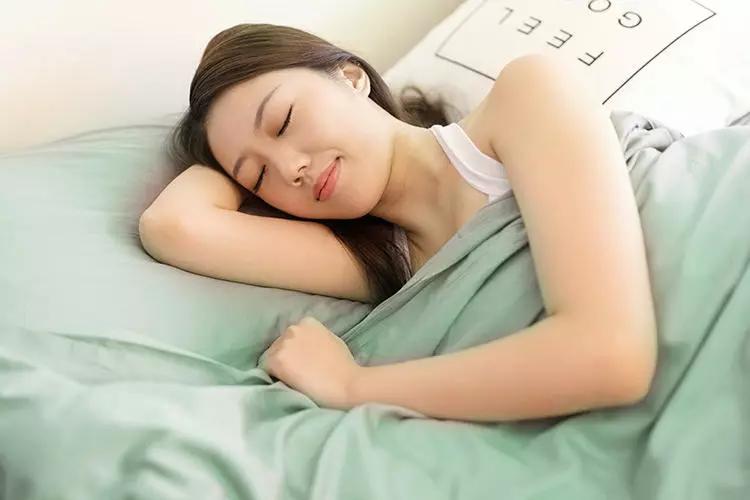 过年被单要换吗,中国的习俗过年要买新衣服吗