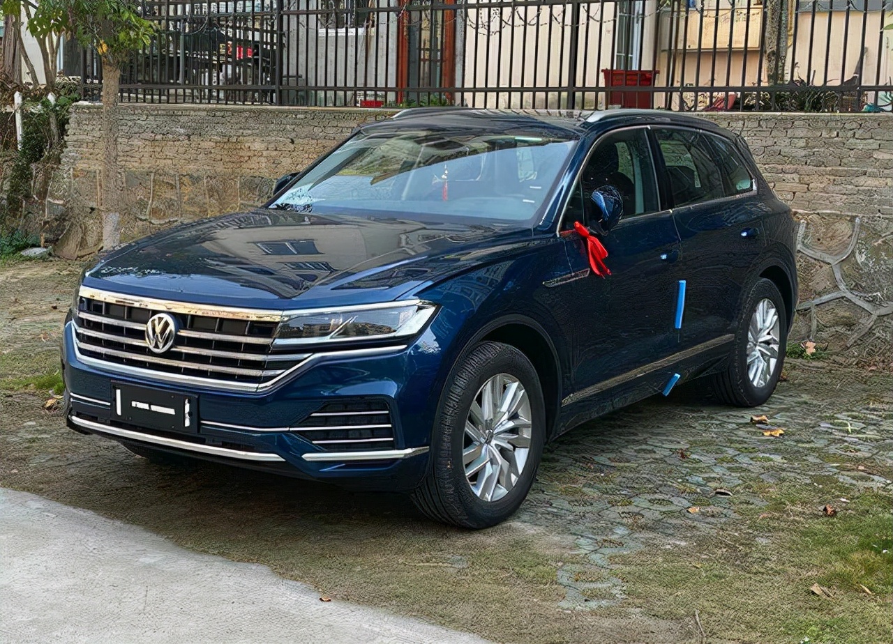 开完宝马x5再开陆巡,开了宝马x5再开奥迪q7的感受