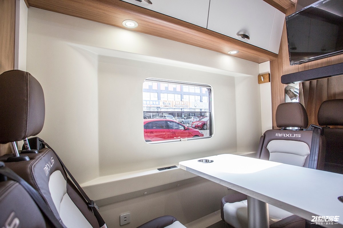 了解上汽大通maxusv90最新动态,上汽大通maxusv902023款2.0t短轴低顶