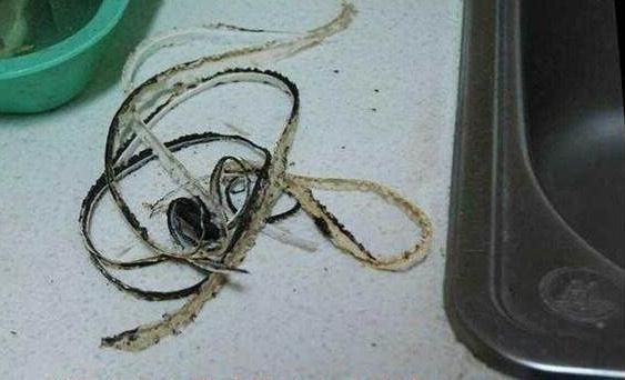 厨房灶台缝隙渗水,水槽和灶台缝隙漏水