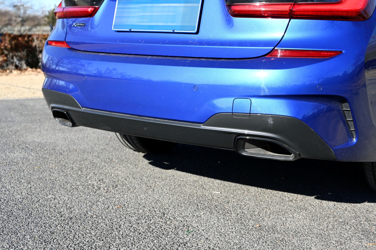 万变不离其宗试驾宝马330lixdrive,宝马330ixdrive曜夜m运动版试驾