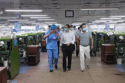 现金694.4亿，无短期偿债压力，奥园郭梓文大手笔拿地底气足