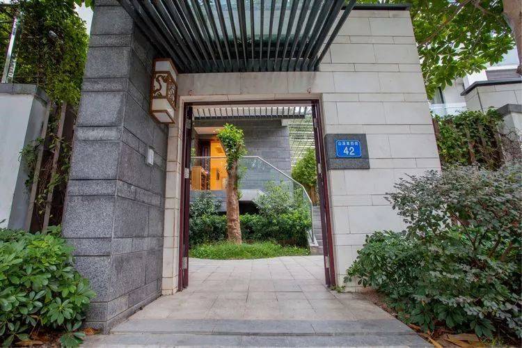 假期游玩温泉别墅哪里便宜,夏季温泉酒店吃喝住一体推荐