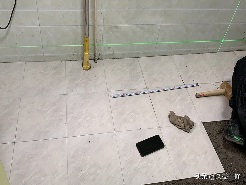 贴瓷砖用水泥和瓷砖胶哪个成本高,贴瓷砖用水泥好还是瓷砖胶好