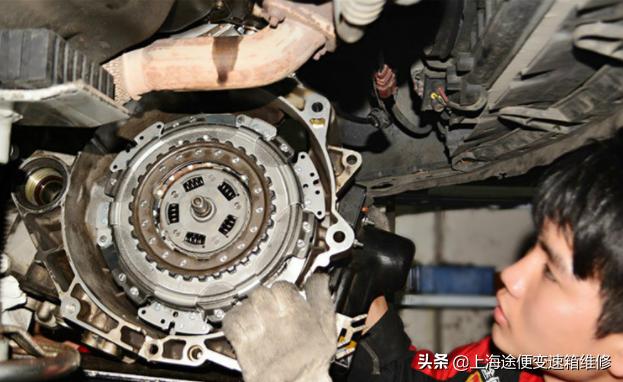 高尔夫双离合变速箱异响怎么解决,高尔夫七速双离合变速箱不升挡