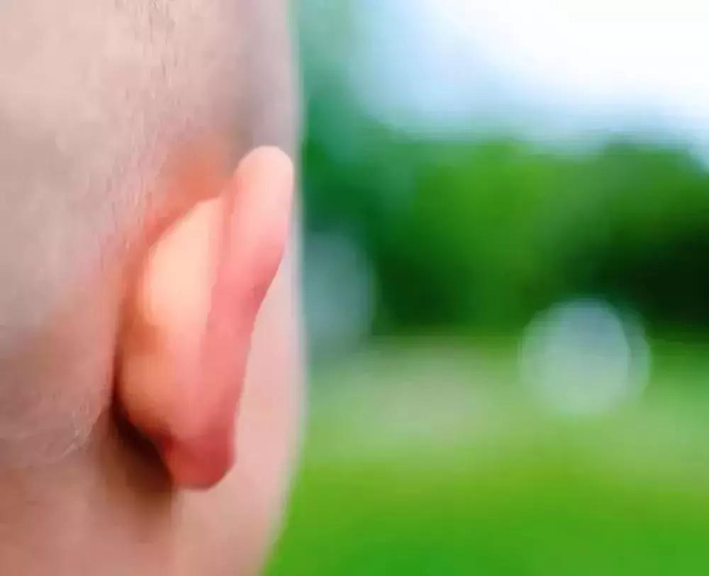 人为什么一直口臭脚臭,口臭脚臭身体有异味