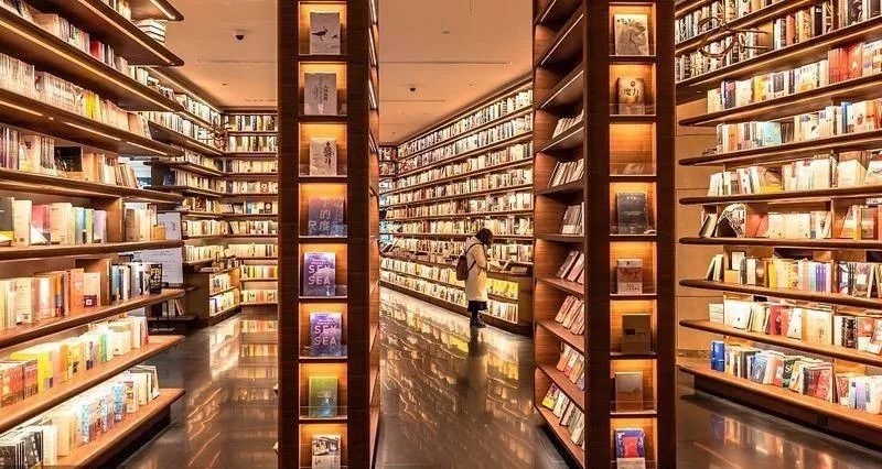 实体书店多元业态的文化购物中心,让实体书店更有生命力