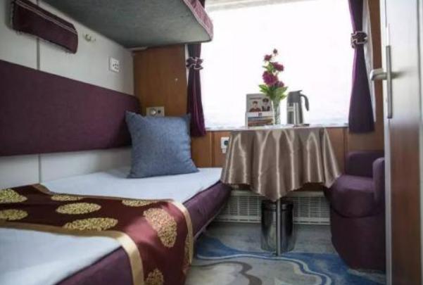 中国最远火车卧铺体验,国内最舒服最值得坐的火车