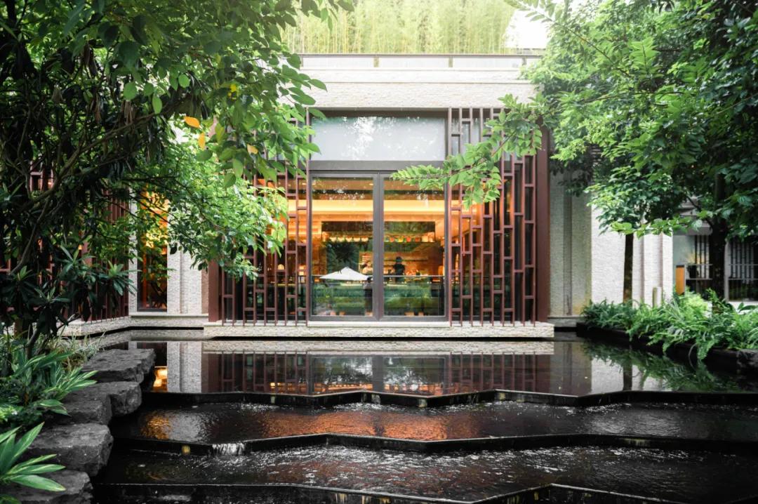 私藏菲律宾同款空中佛手，这座广东小城的落胃美食从早吃到晚