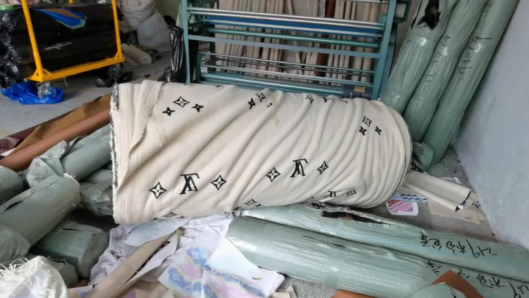 lv假货造假案涉案18亿判刑,lv假货造假案员工判刑