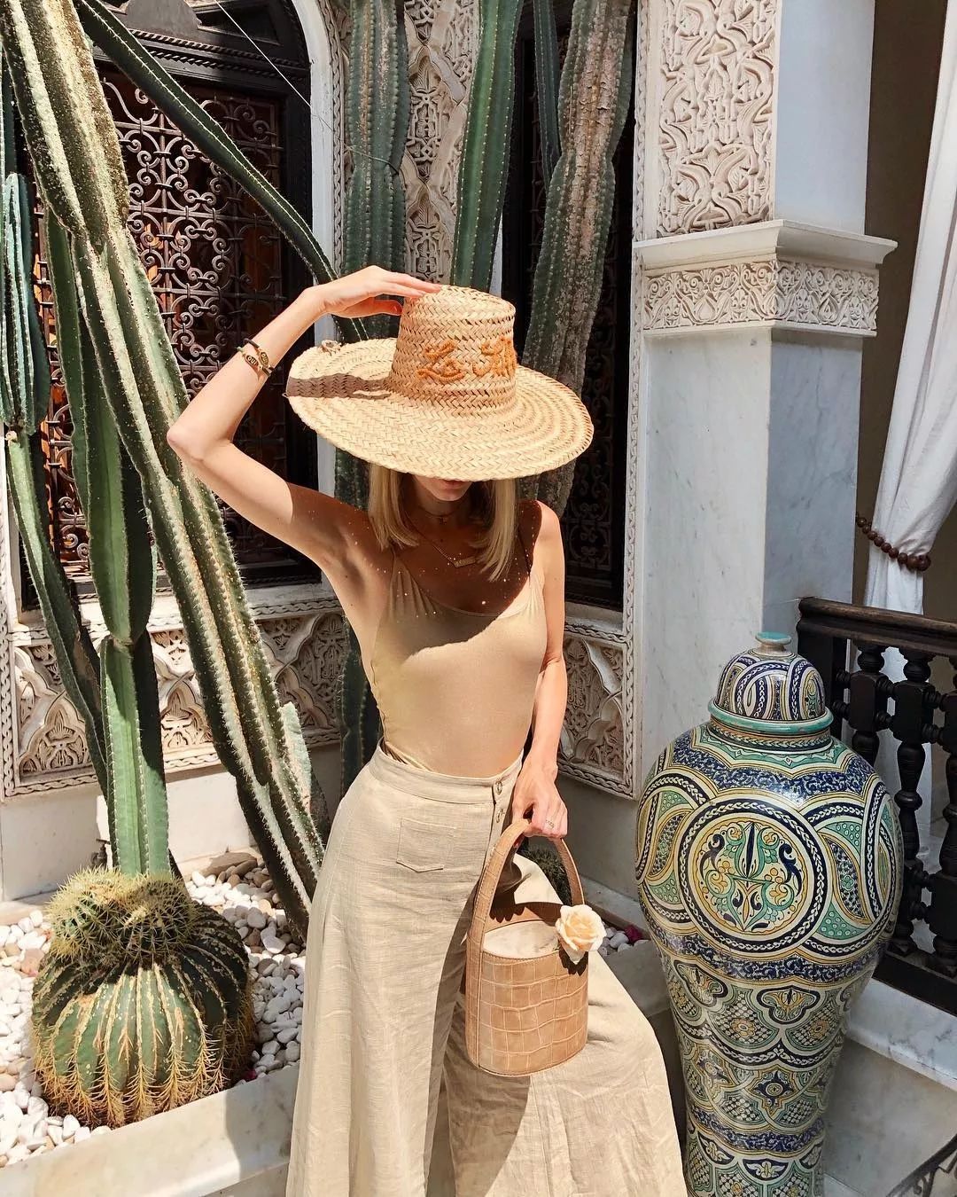 夏季穿亚麻的衣服好还是纯棉的好,夏天穿亚麻舒服还是棉舒服