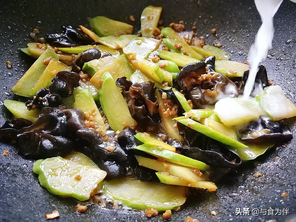 南瓜和冬瓜能不能搭配一起炒,冬瓜南瓜西红柿鸡蛋一起炒好吃吗