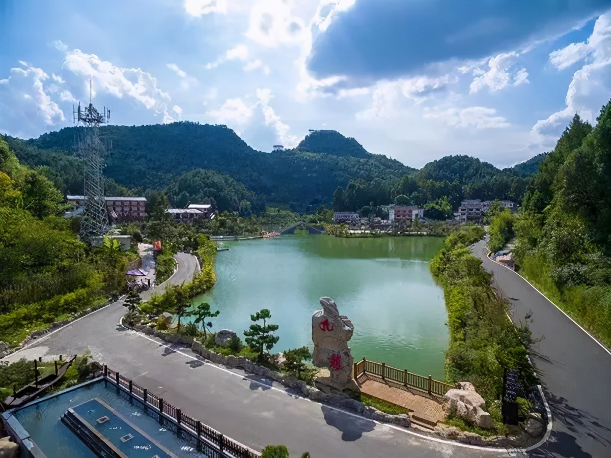 乡村旅游脱贫致富视频,贵州66个贫困县全部脱贫