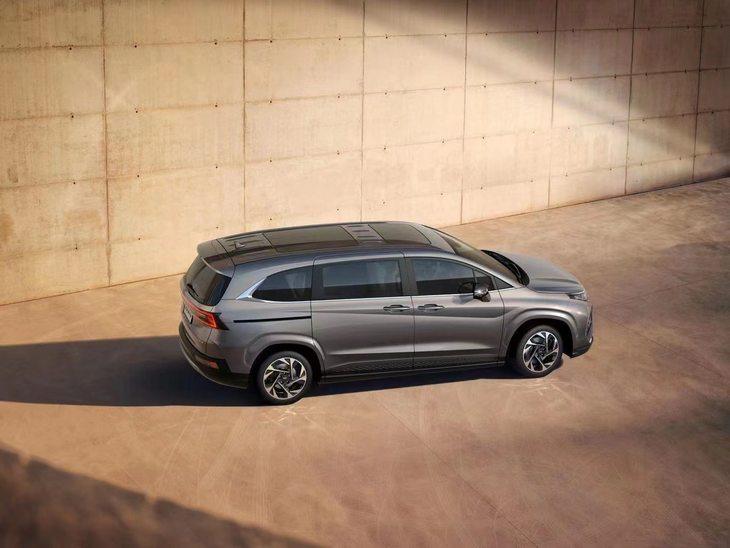 现代库斯途mpv1.5t加速多少秒,库斯途和低配gl8