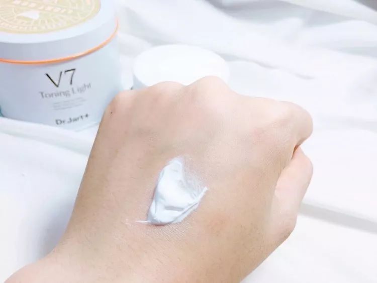 美白效果超好的素颜霜,最保湿美白的素颜霜