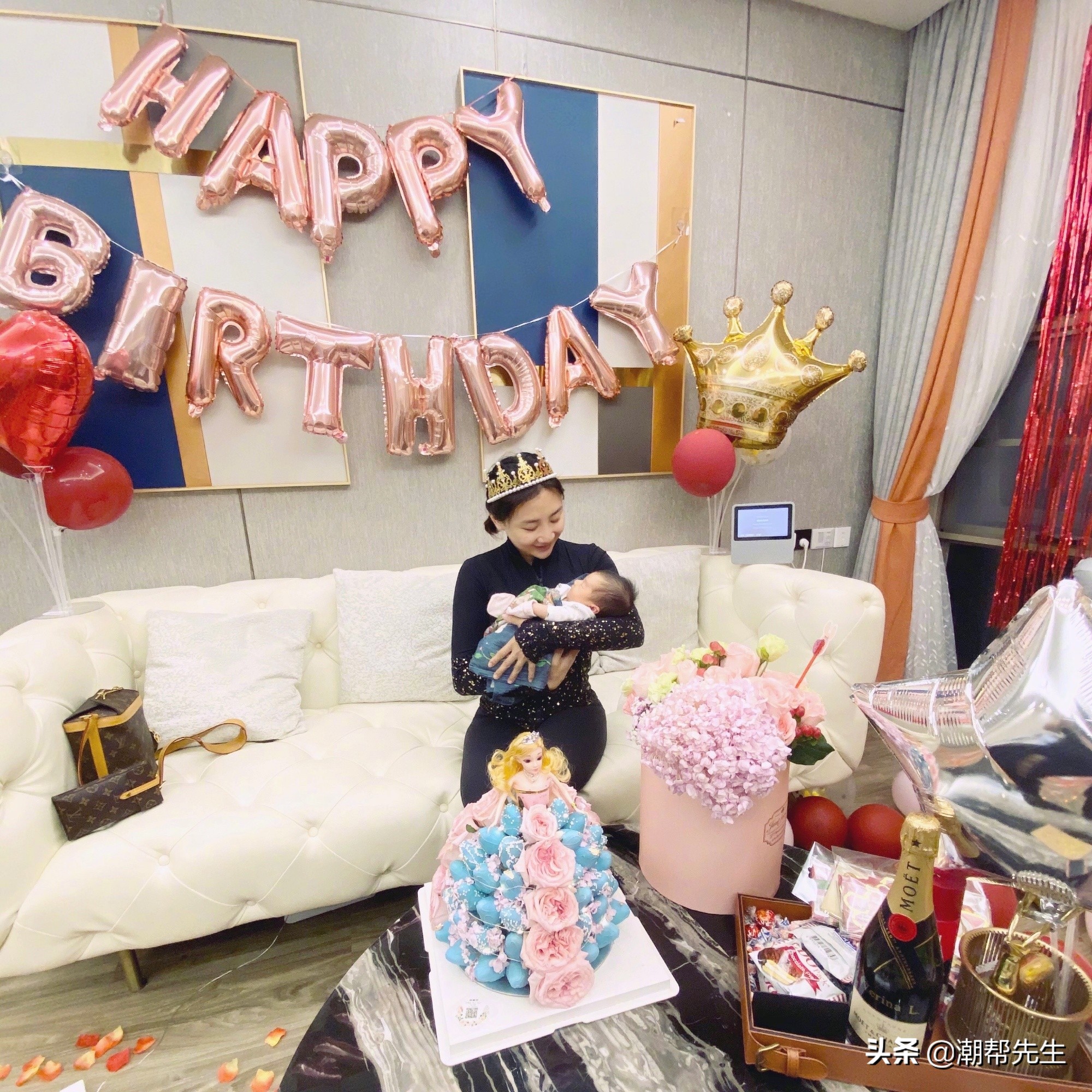 何雯娜一身穿搭,何雯娜晒全家福身材高挑漂亮