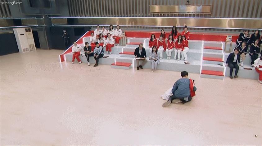 我是女演员：当众表演“侵犯香妃”博眼球，这综艺真丢女演员脸