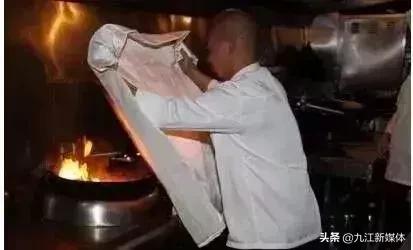 居民家中液化气罐喷火江西消防,九江庐山煤气罐喷火