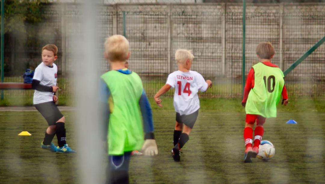 足球教练培养出优秀球员的8个关键点，建议收藏