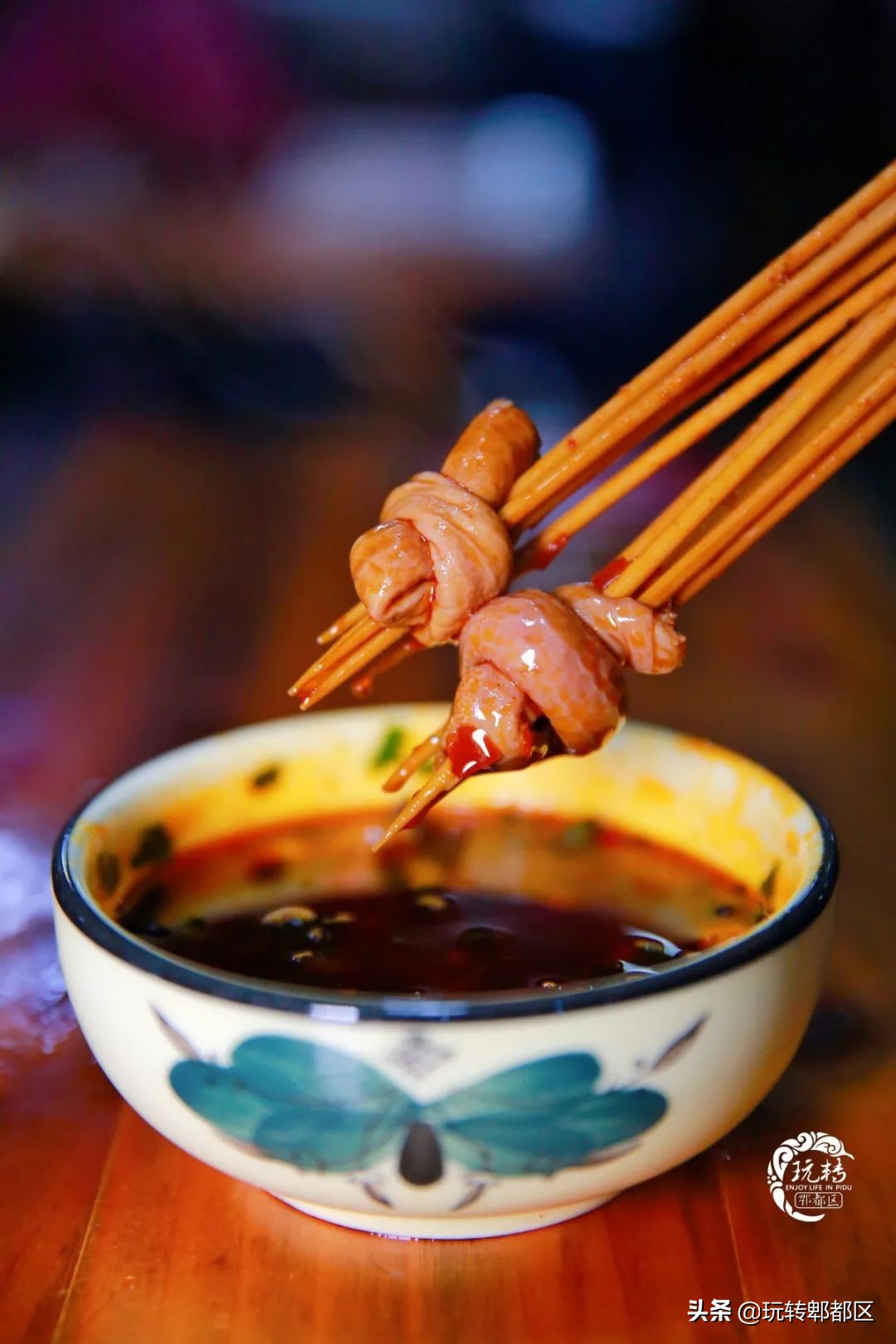 郫都西门新开砂锅串串，来“老屋头”，涮人情味儿