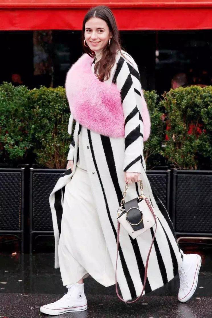 多种系法围巾女款配大衣,搭配大衣超美的一款围巾系法