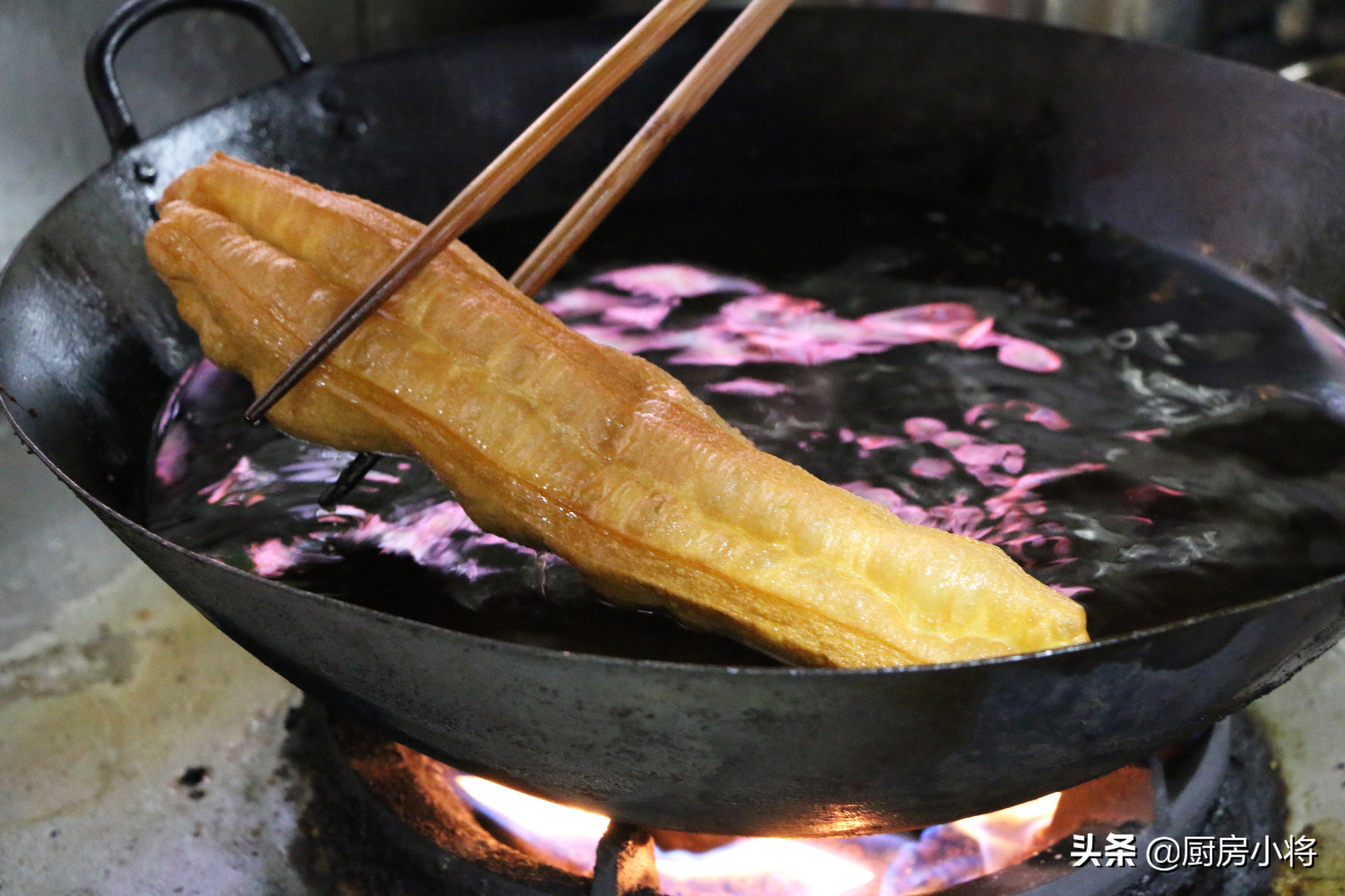 新手想摆摊卖早餐该怎么做肉夹馍,早餐小吃摆摊创业项目有哪些
