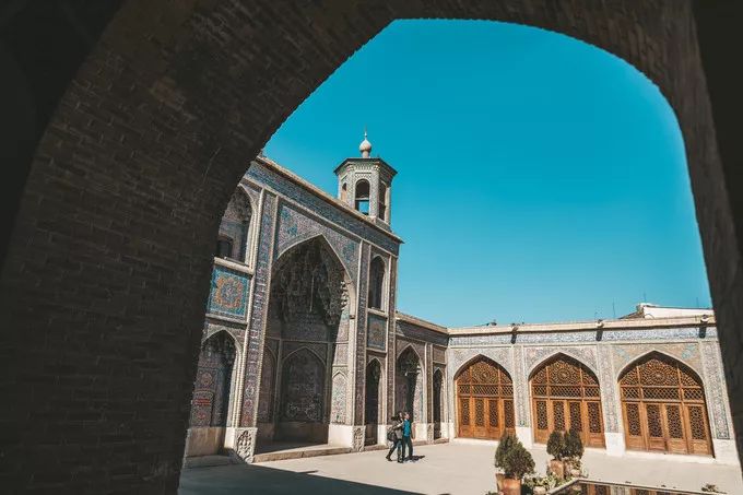 说出三个对中国免签的国家,唯一一个只对中国免签的国家