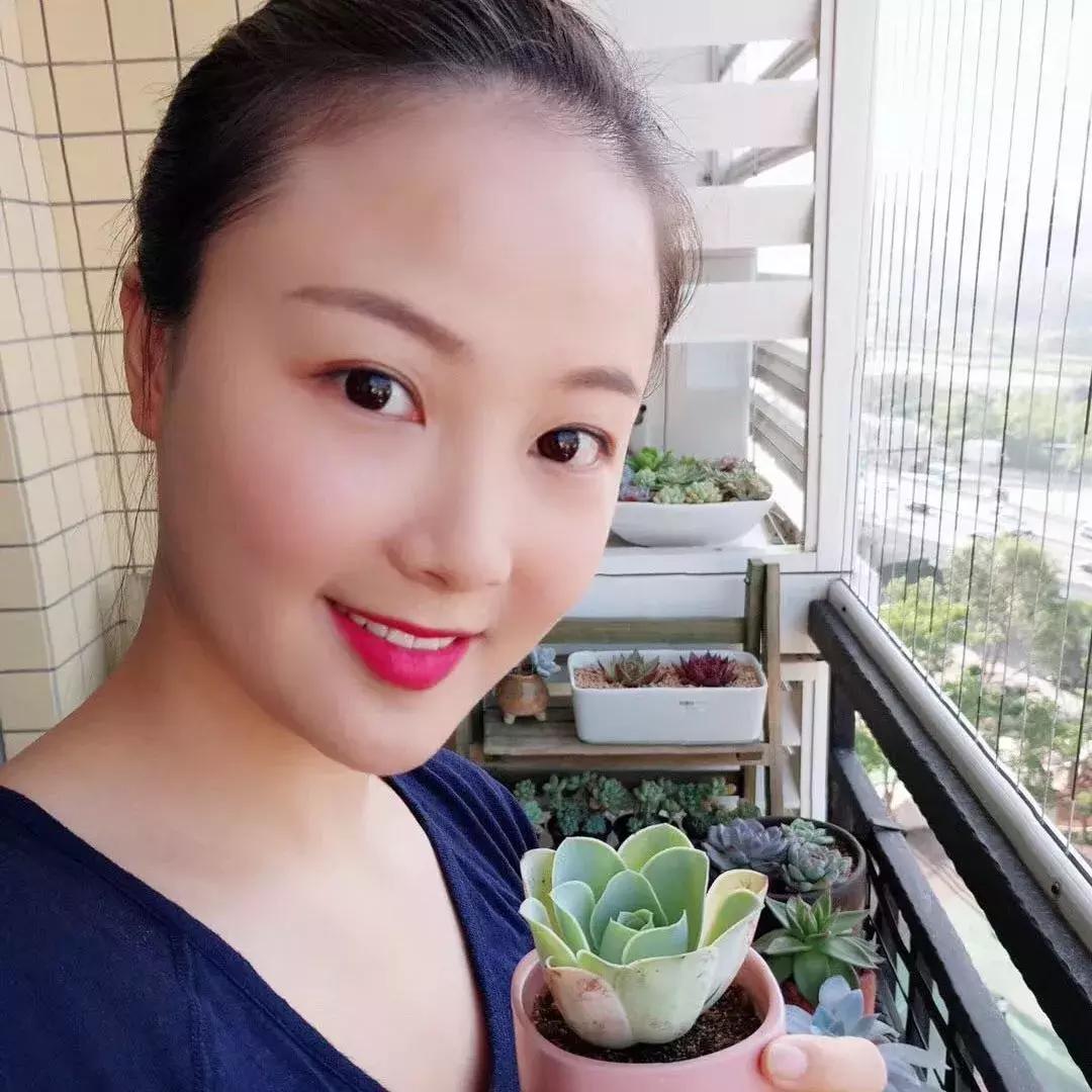 爆红的深圳“无人花店”90后美女店主来到编辑部，暖心故事还在继续……