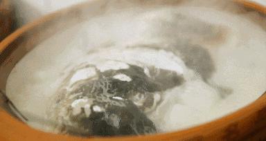 炖鱼加这1步鱼鲜汤白美味至极,如何炖鱼能炖出白汤教你两招