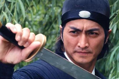 永远的镖局少庄主何家劲