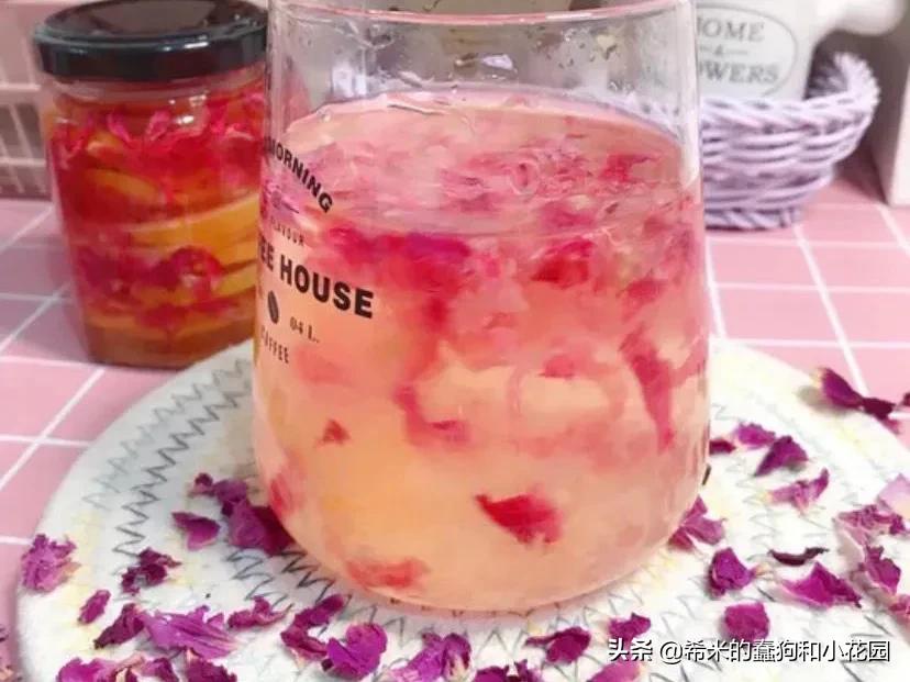 这几种花不仅美艳，还可以食用！学习李子柒把鲜花做成精美菜肴