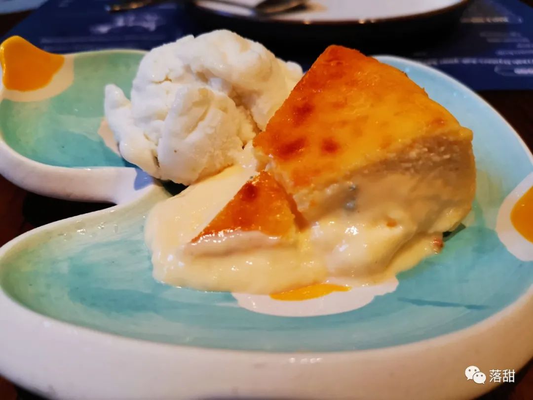 杂谈|寻甜记：每家甜品店都有一款芝士蛋糕