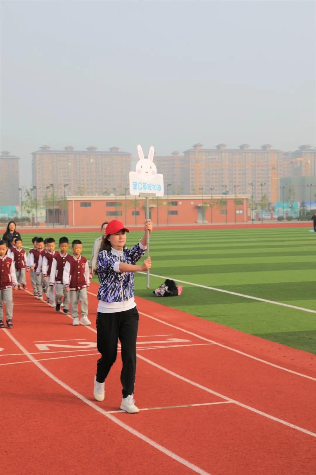 趣味运动会团结奋进,趣味运动会青春