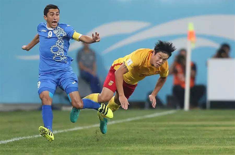 已被中超同化？艾哈完美弧线扮演关键先生，他一遇国足就脚软