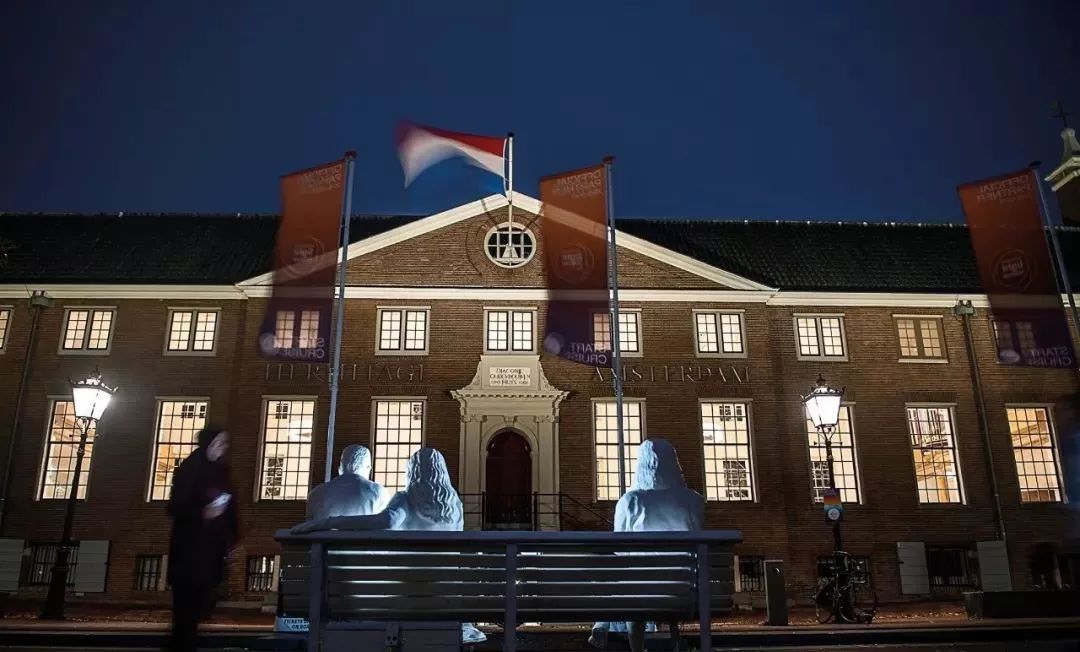 美得足以让人忘记时间流逝,美得让人静止的瞬间