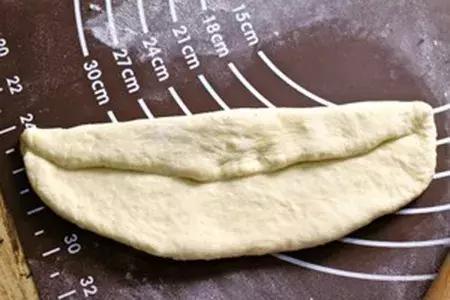 德式烤肠面包做法,法式蒜香烤肠面包做法