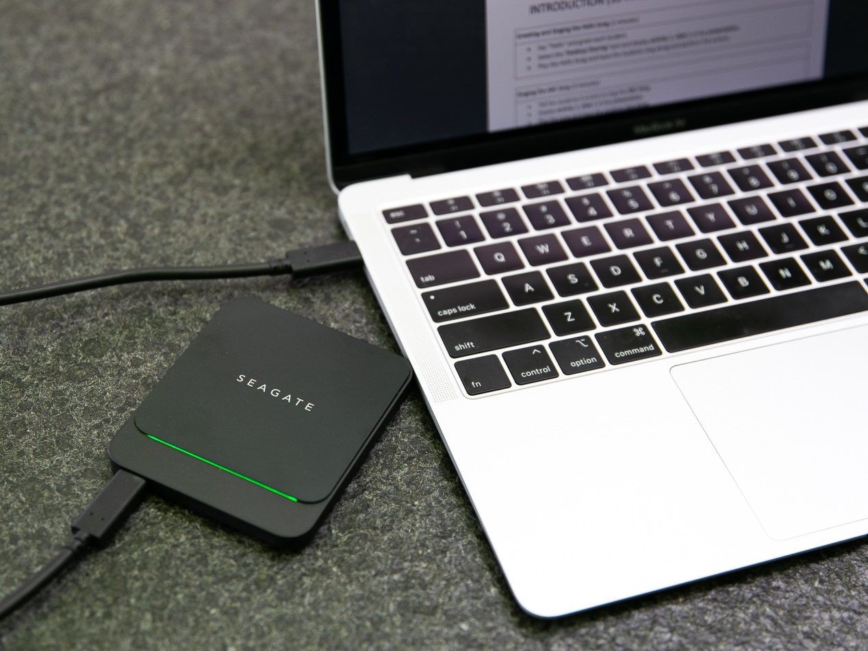 希捷酷鱼飞翼固态硬盘拆解,希捷酷鱼飞翼固态硬盘