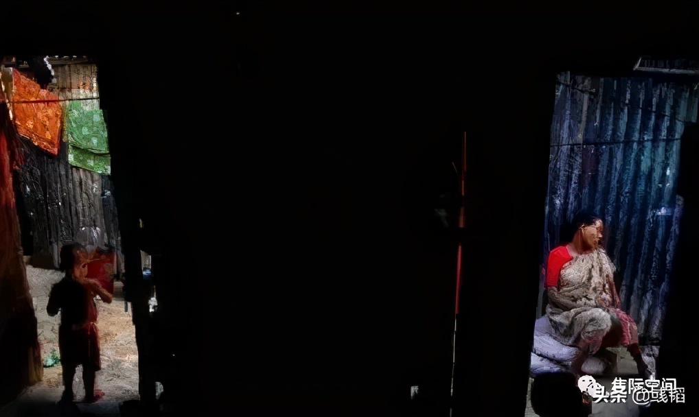 百姓无粟米充饥何不食肉糜,何不食肉糜讽刺什么人