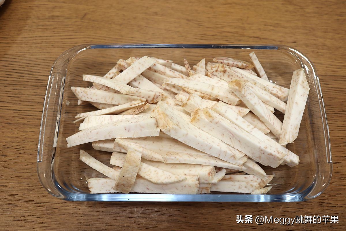 奶油树桩蛋糕教程,最简单的奶油蛋糕做法不用面粉做