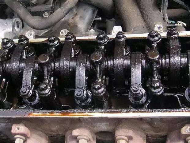 发动机的维修基础知识有哪些,发动机保养并不是简单的换机油