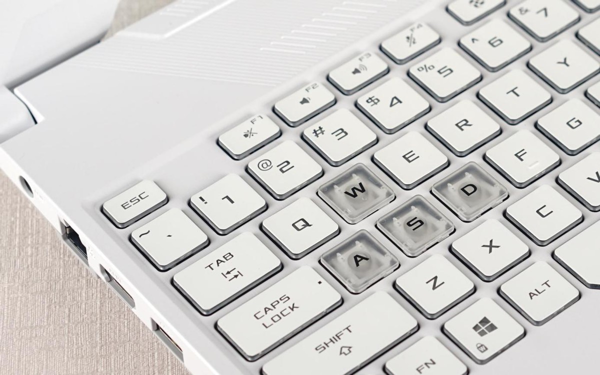 性能怪兽，5900HX+RTX3070，2.5K屏幕，华硕进阶版天选2笔电测评