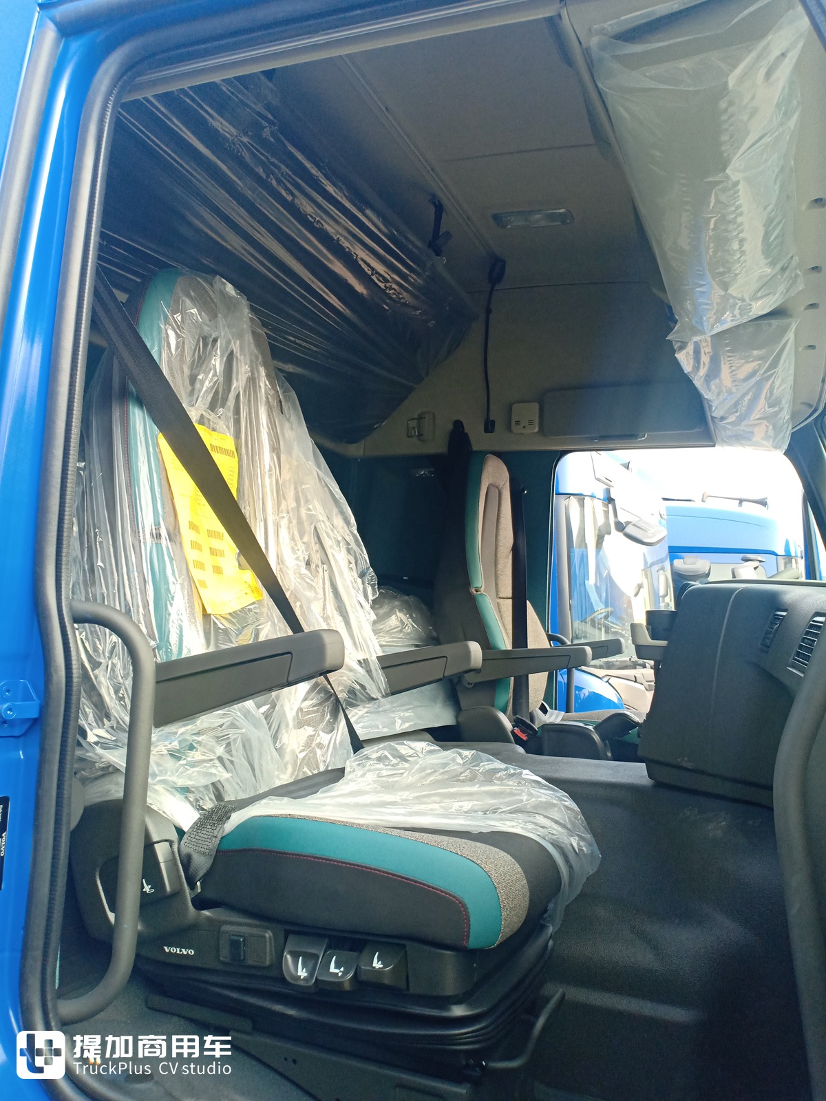 德邦沃尔沃,德邦物流下线沃尔沃运输车