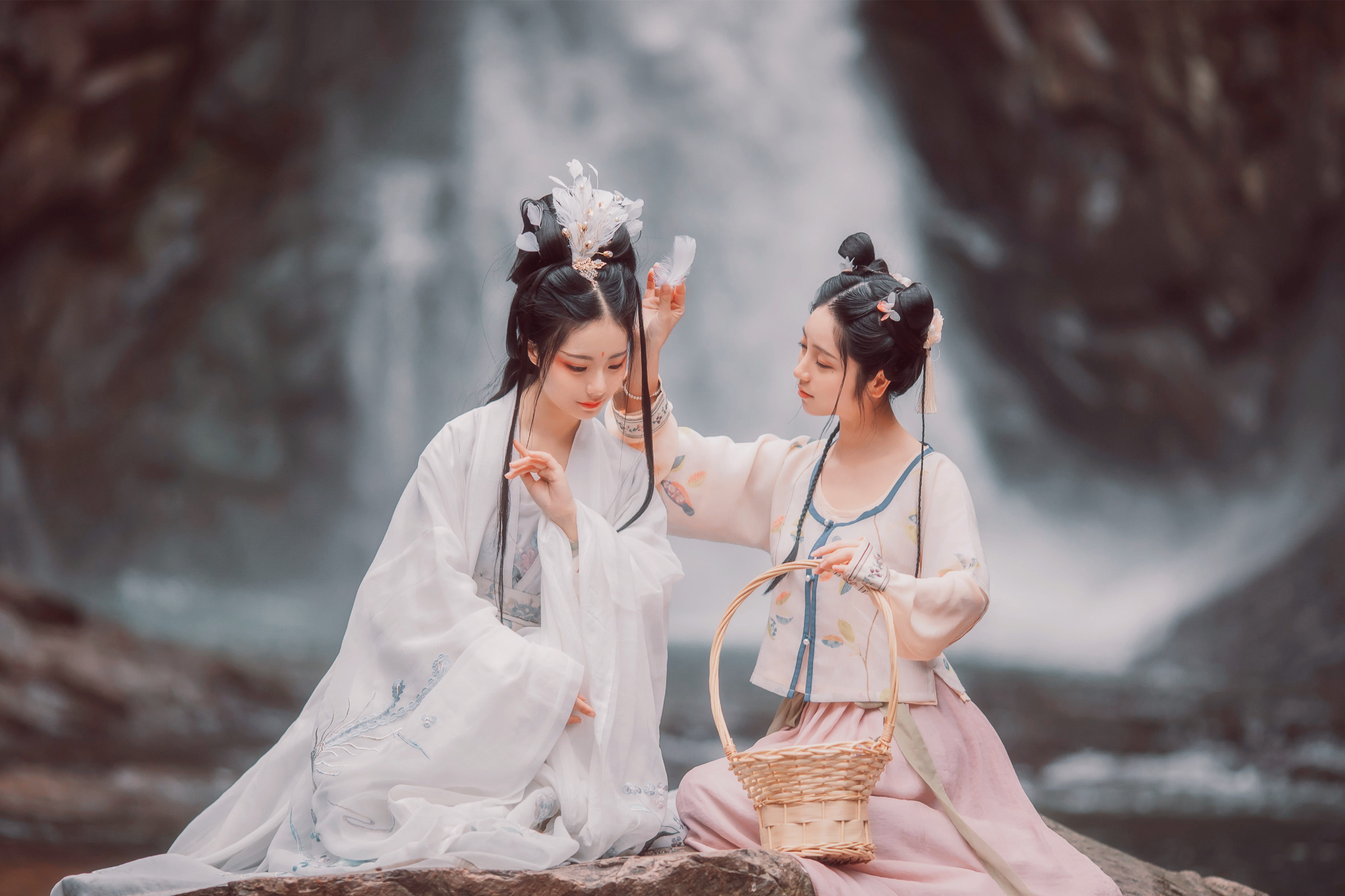 《杠上冷情王爷》高冷王爷专宠小王妃，日常撒糖不停歇