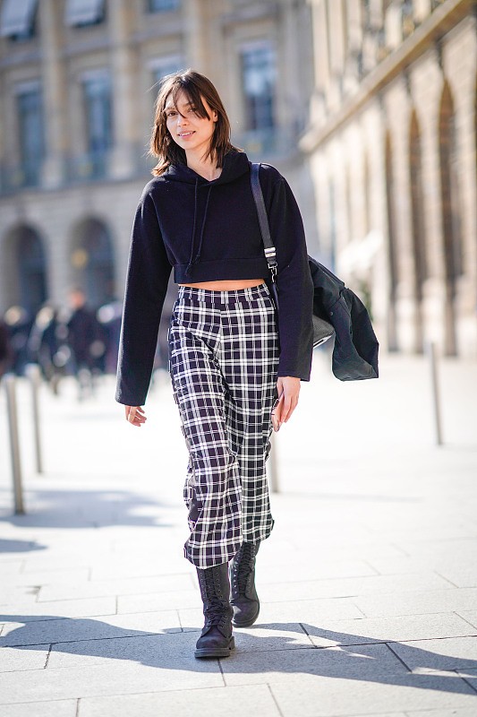 卫衣女短款修身显瘦中年人穿,男士高档卫衣连帽冬全棉中年人