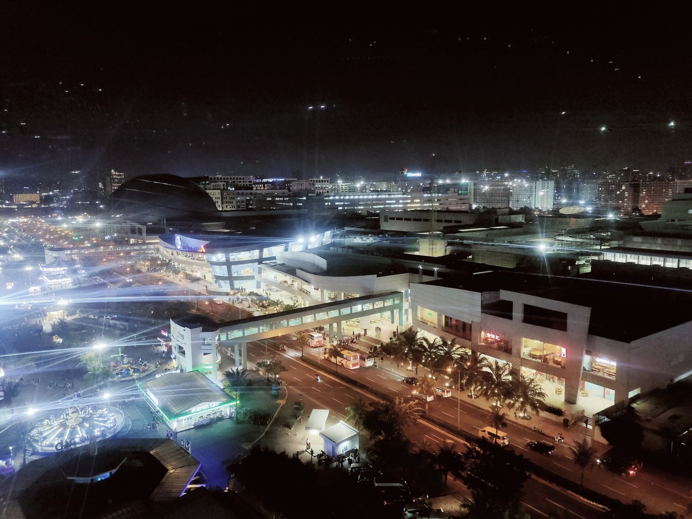 实弹射击or公墓拍大片？| 跟90后小伙儿在马尼拉“玩儿很野”