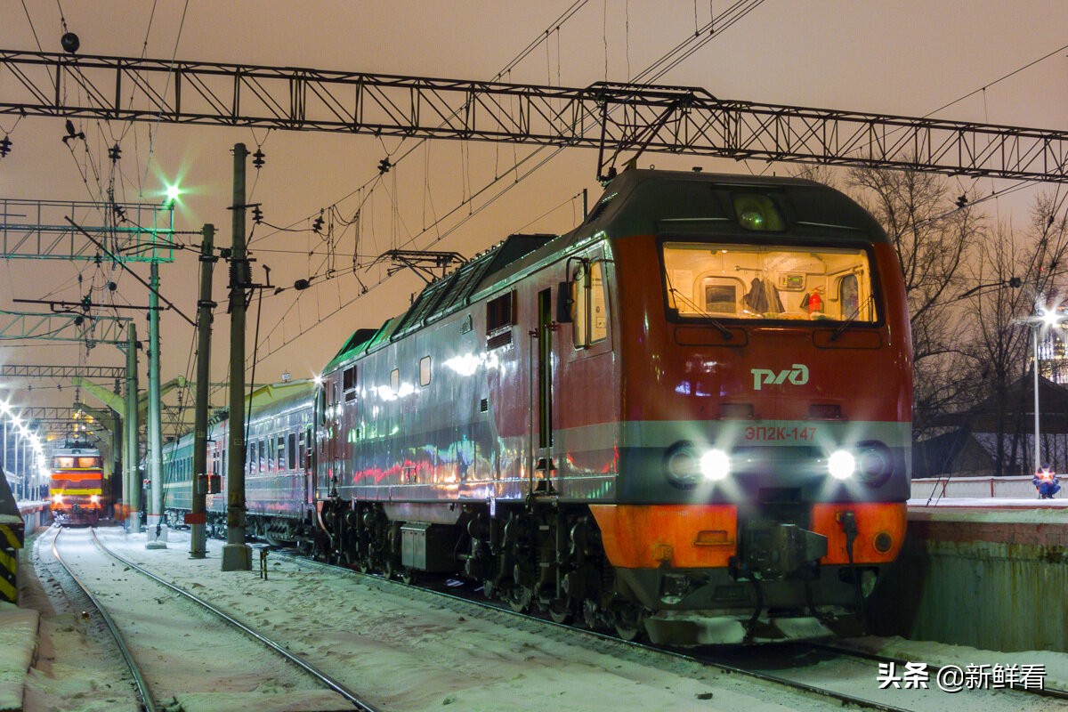 俄罗斯圣彼得堡火车卧铺,莫斯科到圣彼得堡的卧铺车厢怎样