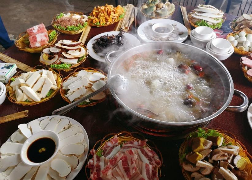 他叫辛巴，不是狮子王，8岁穿越12国：最好的教育，永远在路上