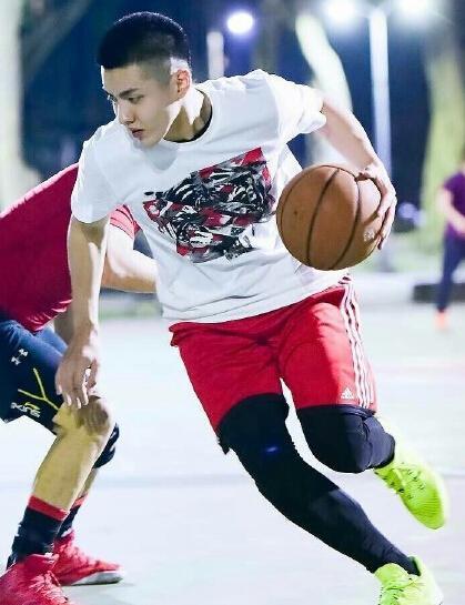 盘点野球场十大奇葩人物,十大奇葩球场排行