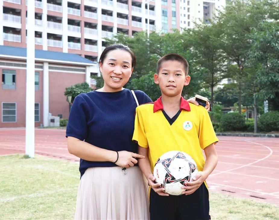 足球小男孩梦想,一个小孩的足球梦想有多难