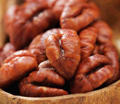 吃货们吃很多食物,吃货一口吃下好多种美食